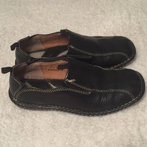 Born brand shoe size 6